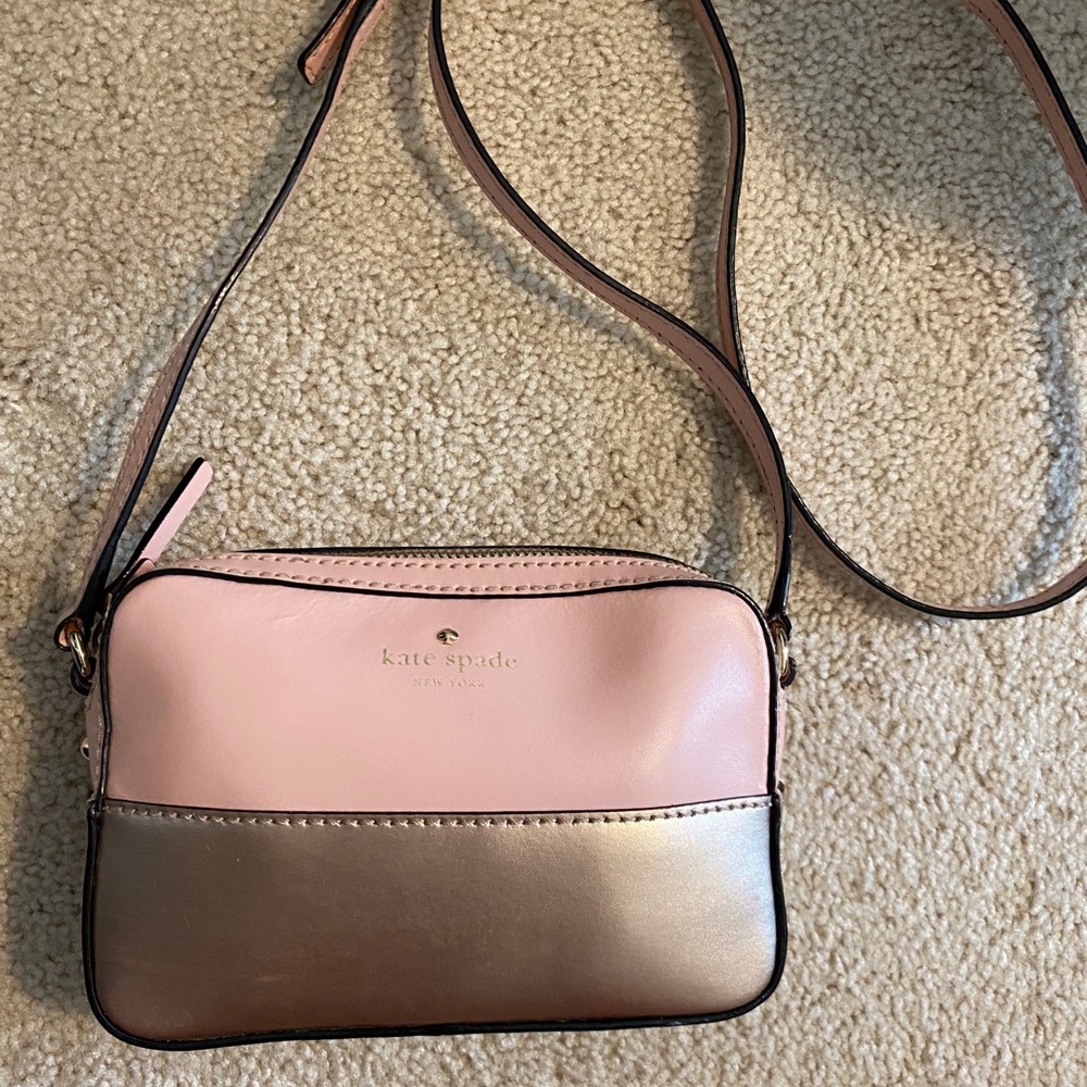 Small Kate spade crossbody purse
